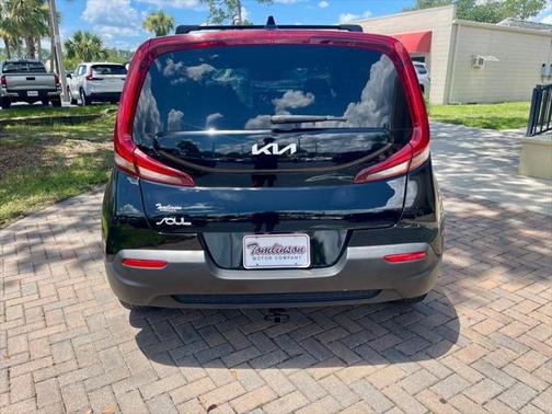 2022 Kia Soul LX IVT