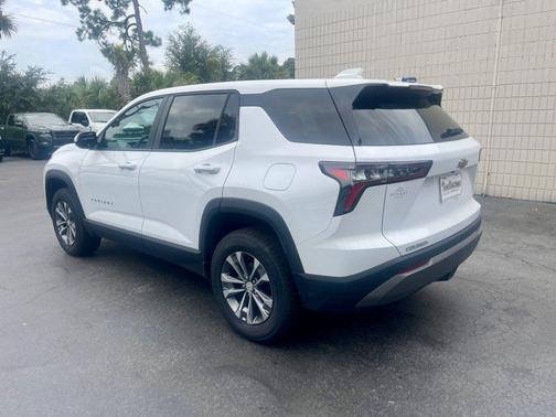 Summit White 2026 Chevrolet Equinox 1LT