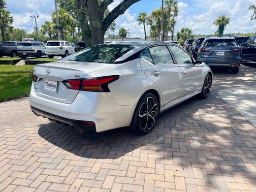 2023 Nissan Altima 2.5 SR Sedan
