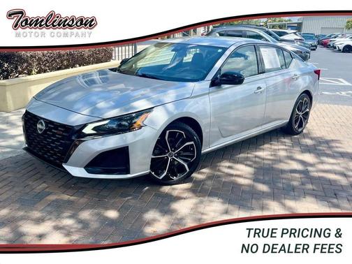 2023 Nissan Altima 2.5 SR Sedan