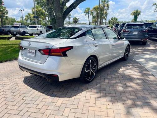 2023 Nissan Altima 2.5 SR Sedan