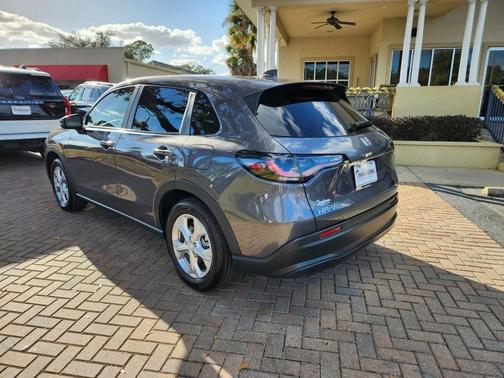 2025 Honda HR-V LX