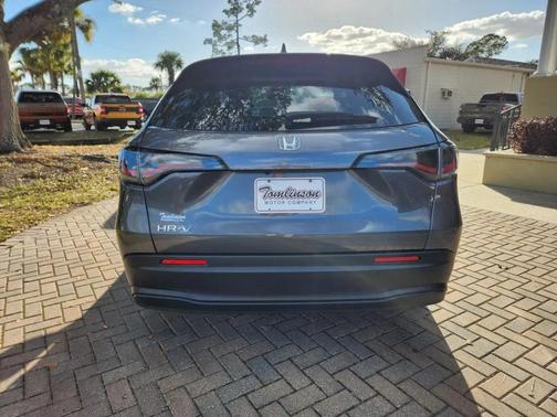 2025 Honda HR-V LX
