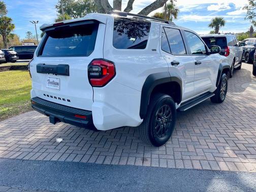 2025 Toyota 4Runner SR5