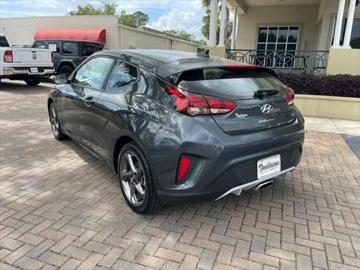 2020 Hyundai Veloster 2