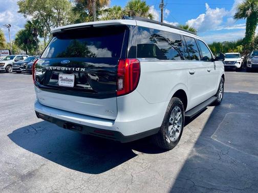 Silver 2025 Ford Expedition ACTIVE