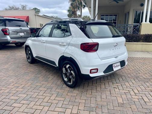 2025 Hyundai VENUE Limited