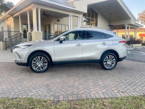 2024 Toyota Venza XLE