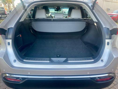 2024 Toyota Venza XLE