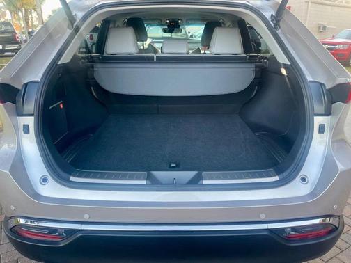 2024 Toyota Venza XLE