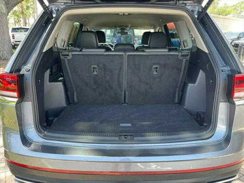 2025 Volkswagen Atlas 2.0T SE