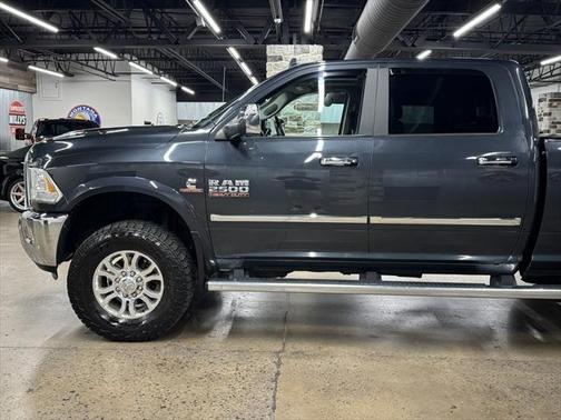 2018 RAM 2500 Laramie Crew Cab 4x4 6'4' Box