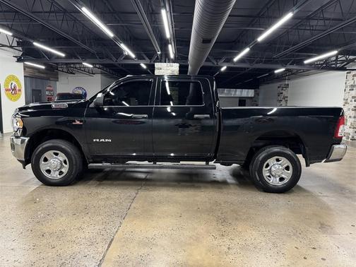 2021 RAM 2500 Tradesman Crew Cab 4x4 6'4' Box