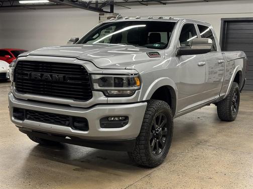 2022 RAM 2500 Laramie Crew Cab 4x4 6'4' Box
