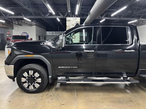 2022 GMC Sierra 2500 SLT
