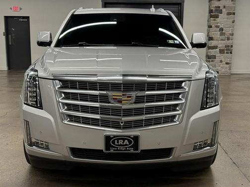 2018 Cadillac Escalade Luxury