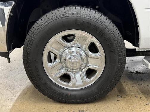 2018 RAM 3500 Tradesman Crew Cab 4x4 8' Box
