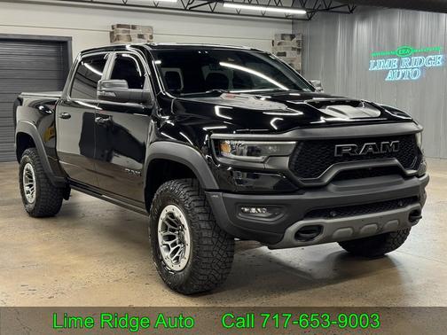Diamond Black Crystal Pearlcoat 2023 RAM 1500 TRX