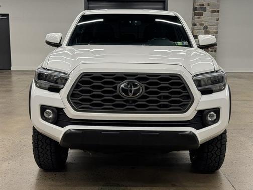 Ice Cap 2023 Toyota Tacoma DOUBLE CAB TRD OFF-ROAD