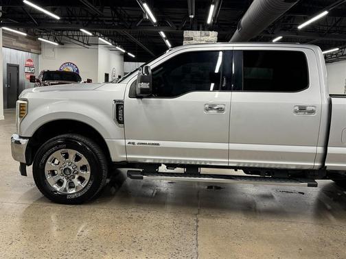 Ingot Silver Metallic 2018 Ford F-250 Lariat