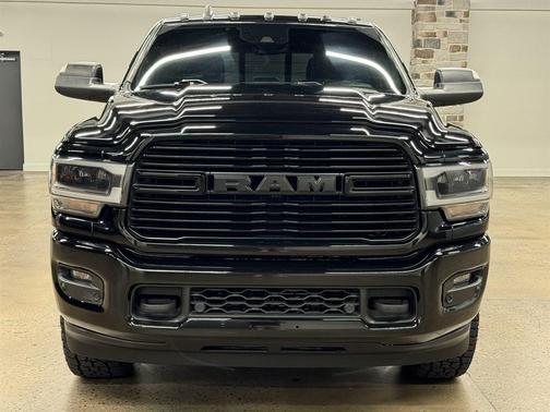 2019 RAM 3500 Laramie Crew Cab 4x4 6'4' Box