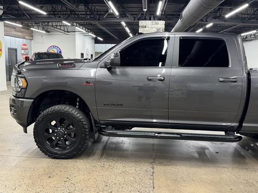 Granite Crystal Metallic Clearcoat 2020 RAM 2500 Big Horn Crew Cab 4x4 6'4' Box