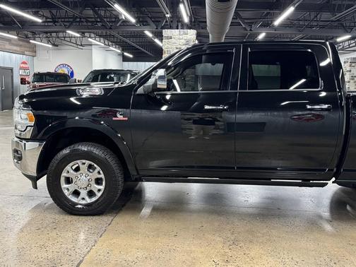 2021 RAM 2500 Laramie Crew Cab 4x4 6'4' Box