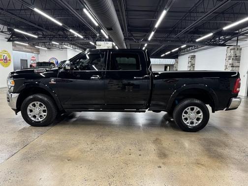 2021 RAM 2500 Laramie Crew Cab 4x4 6'4' Box