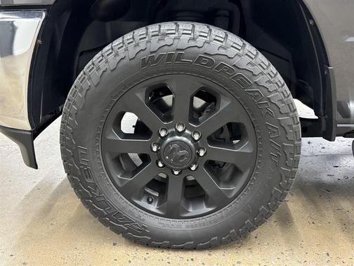 2020 RAM 2500 Tradesman Crew Cab 4X4 6'4' Box