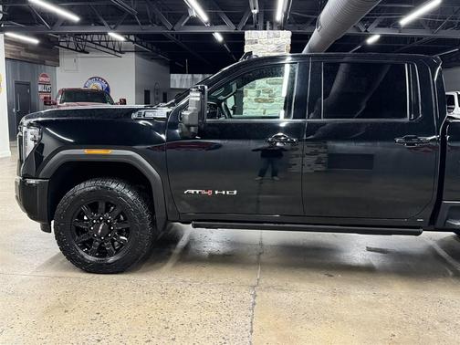 2024 GMC Sierra 2500 AT4