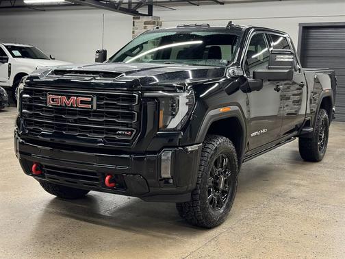 2024 GMC Sierra 2500 AT4