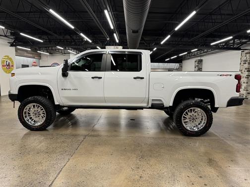 2023 Chevrolet Silverado 2500 Custom