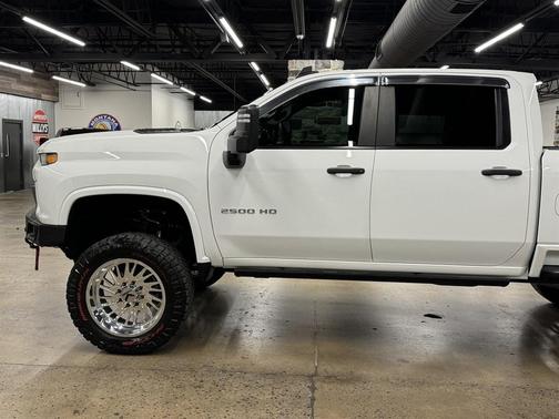 2023 Chevrolet Silverado 2500 Custom