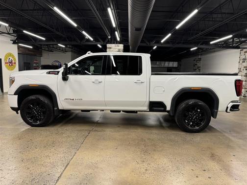 2022 GMC Sierra 2500 AT4