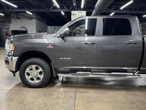2019 RAM 2500 Big Horn Crew Cab 4x4 8' Box