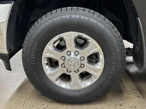 2019 RAM 2500 Big Horn Crew Cab 4x4 8' Box