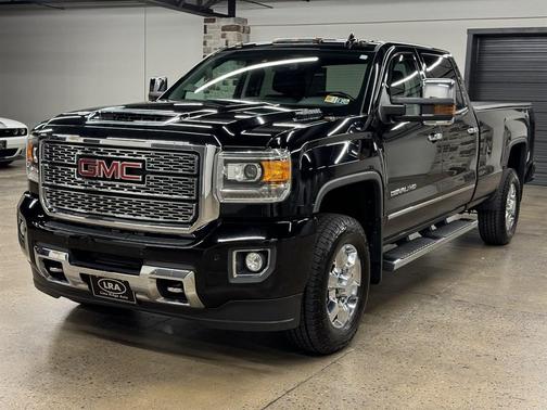 Onyx Black 2018 GMC Sierra 3500 Denali