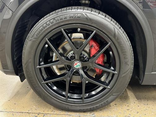 2019 Alfa Romeo Stelvio Ti Sport