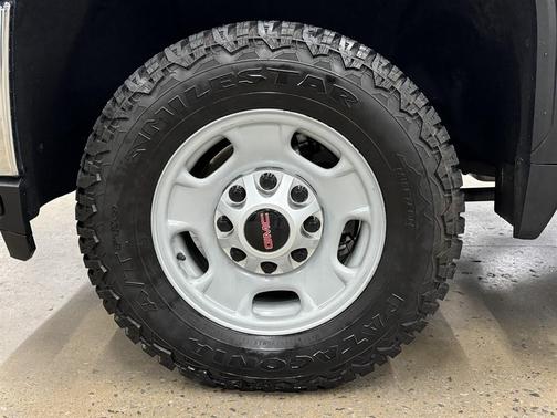 2023 GMC Sierra 2500 Pro