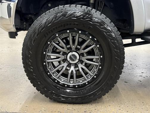 Iconic Silver 2022 Ford F-250 Lariat