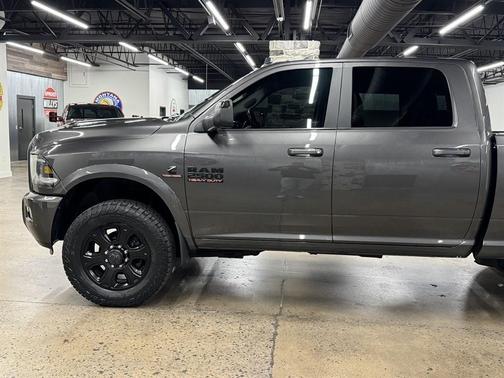 2018 RAM 2500 Big Horn Crew Cab 4x4 6'4' Box
