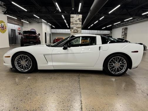 2005 Chevrolet Corvette Base