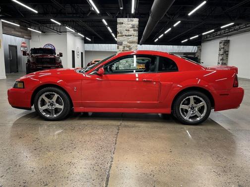 2004 Ford Mustang SVT Cobra