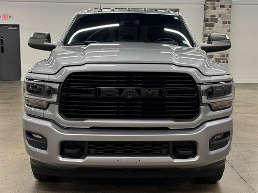 2020 RAM 3500 Laramie Crew Cab 4x4 8' Box