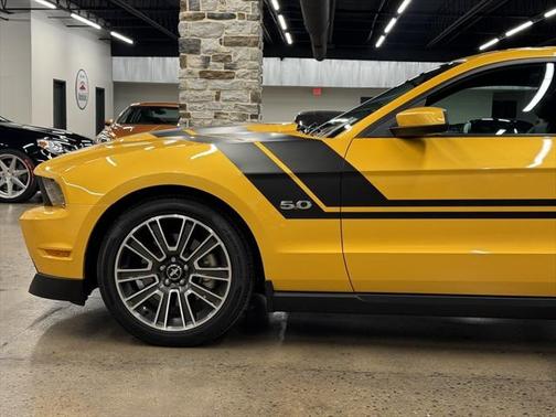 2011 Ford Mustang GT Premium