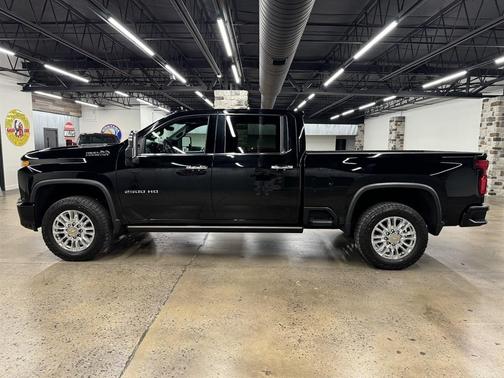 2022 Chevrolet Silverado 2500 High Country