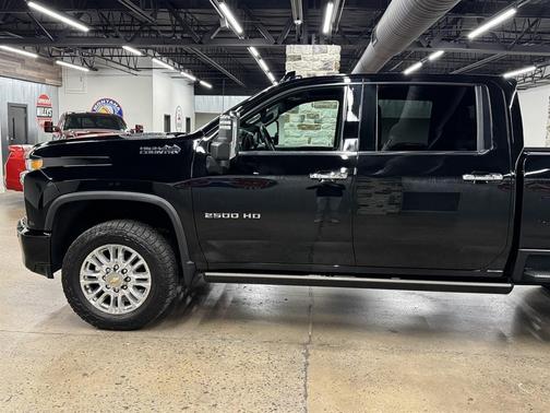 2022 Chevrolet Silverado 2500 High Country