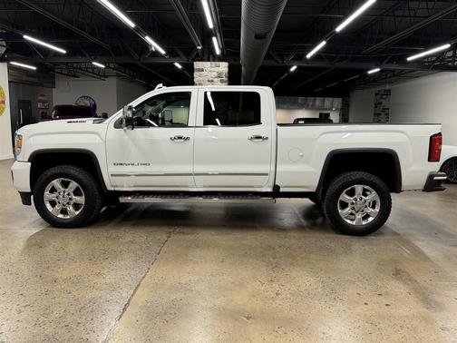 2017 GMC Sierra 2500 Denali