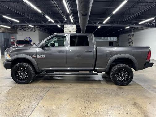 2018 RAM 2500 Tradesman Crew Cab 4x4 6'4' Box