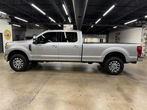 Iconic Silver Metallic 2022 Ford F-350 Lariat